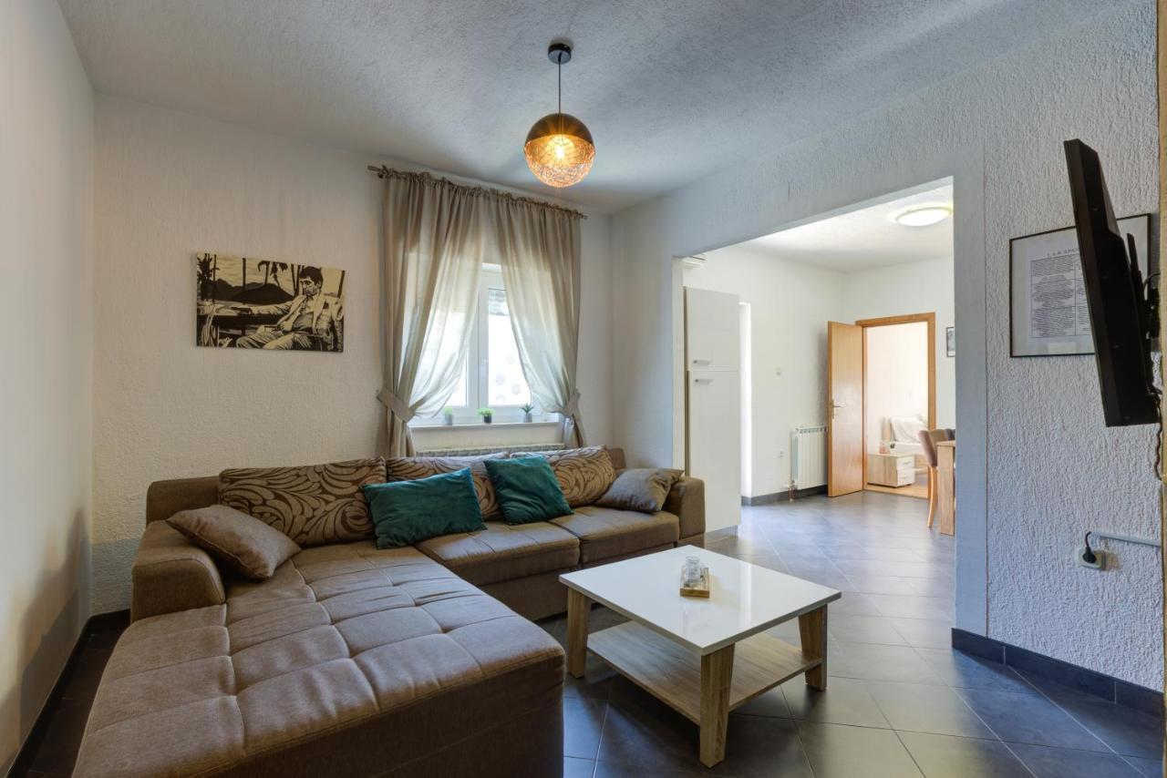 Apartments Kristijan Senj  Eksteriør billede