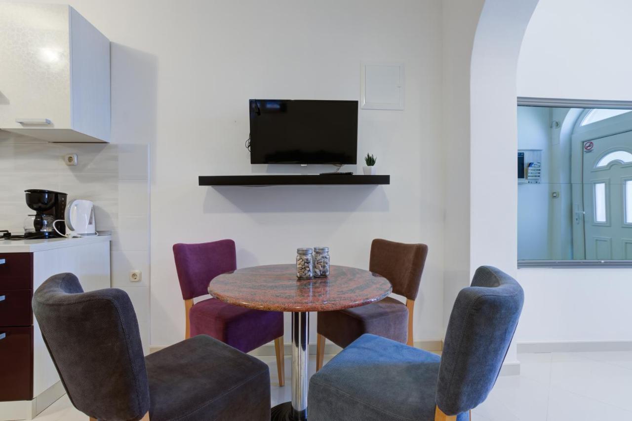 Apartments Kristijan Senj  Eksteriør billede