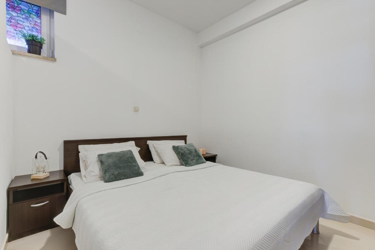 Apartments Kristijan Senj  Eksteriør billede