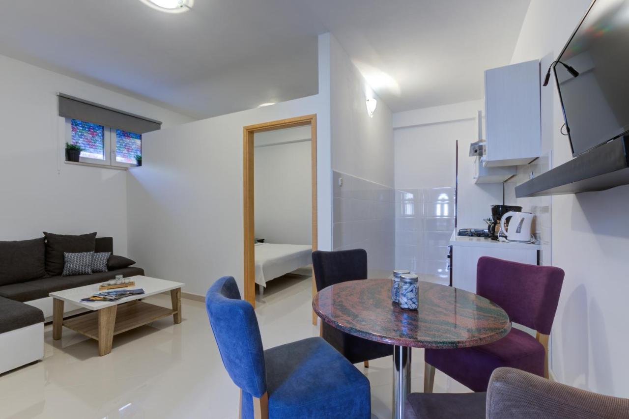 Apartments Kristijan Senj  Eksteriør billede
